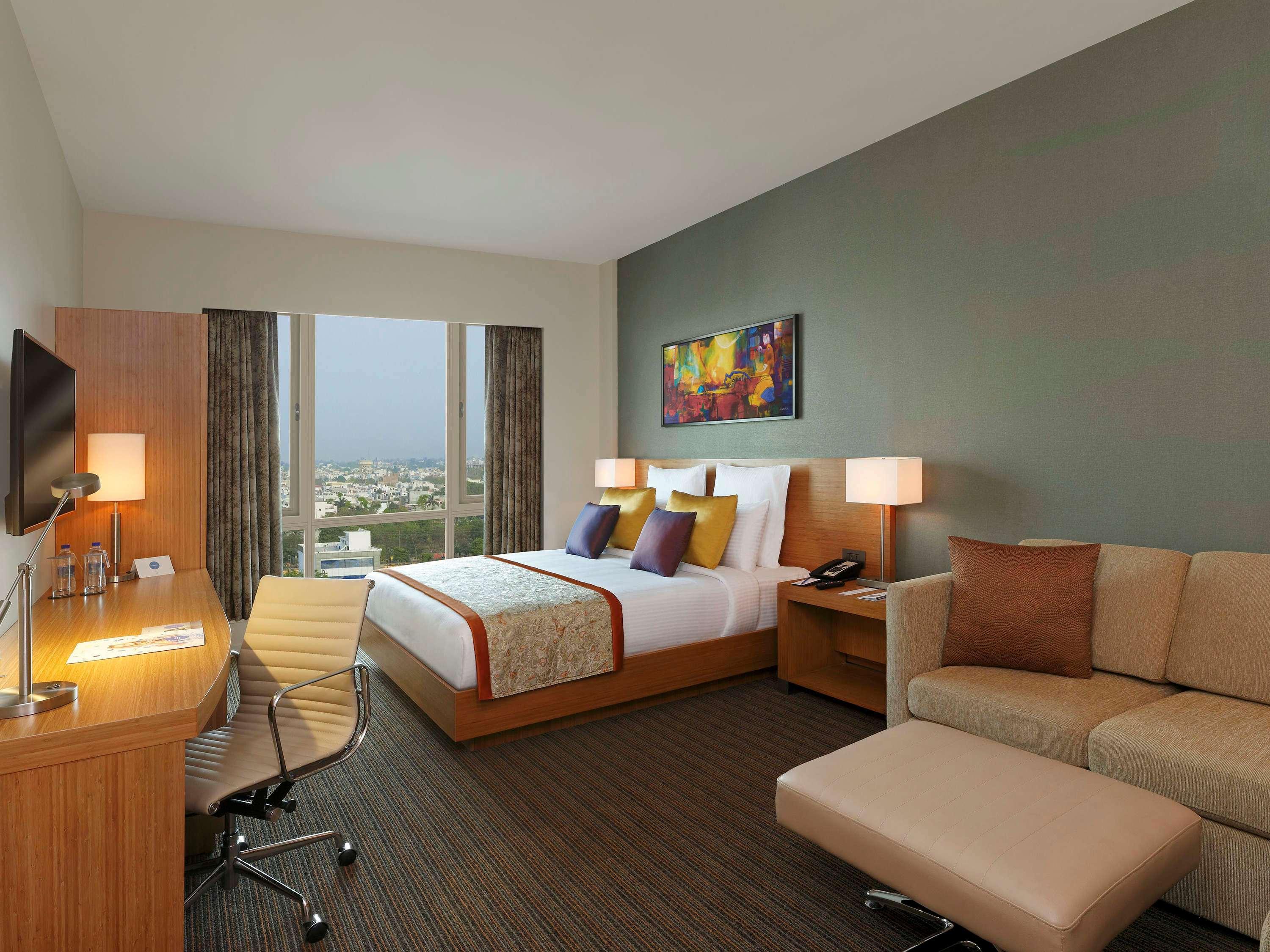 โนโวเทล ลัคนาว คมติ นคร Hotel ลัคเนา ภายนอก รูปภาพ