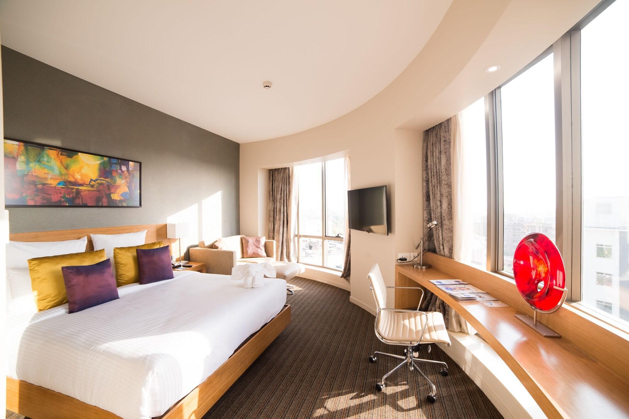 โนโวเทล ลัคนาว คมติ นคร Hotel ลัคเนา ภายนอก รูปภาพ