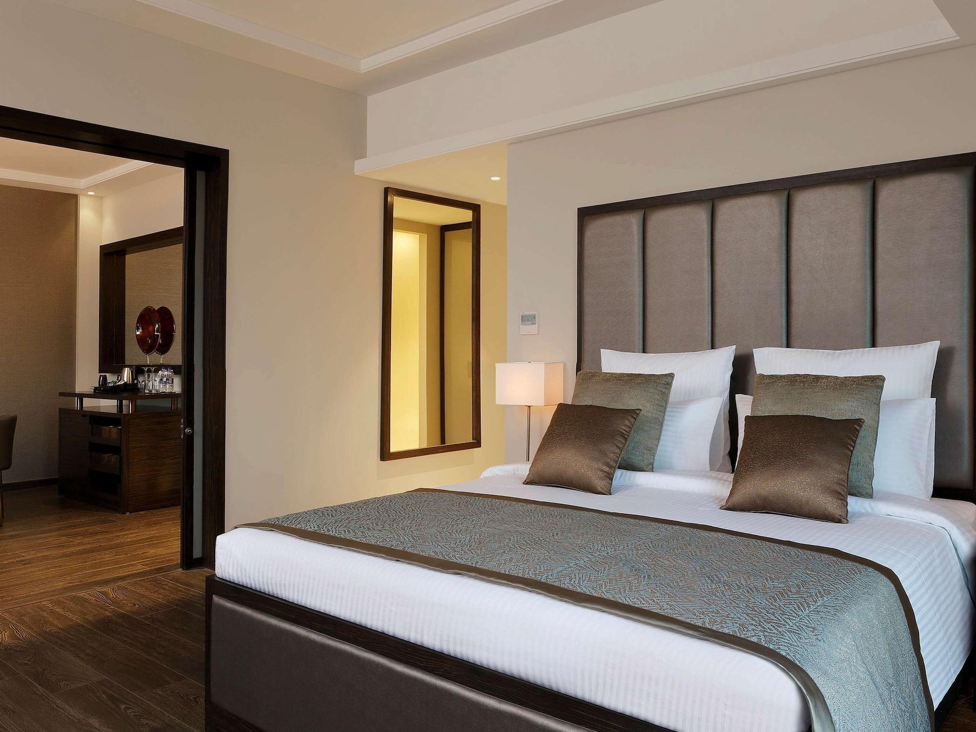 โนโวเทล ลัคนาว คมติ นคร Hotel ลัคเนา ภายนอก รูปภาพ