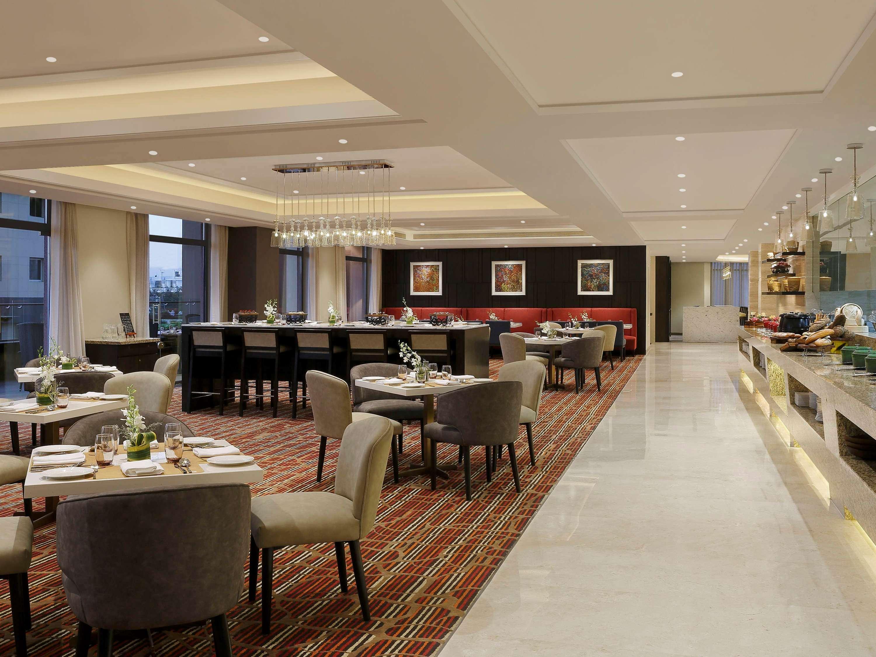 โนโวเทล ลัคนาว คมติ นคร Hotel ลัคเนา ภายนอก รูปภาพ