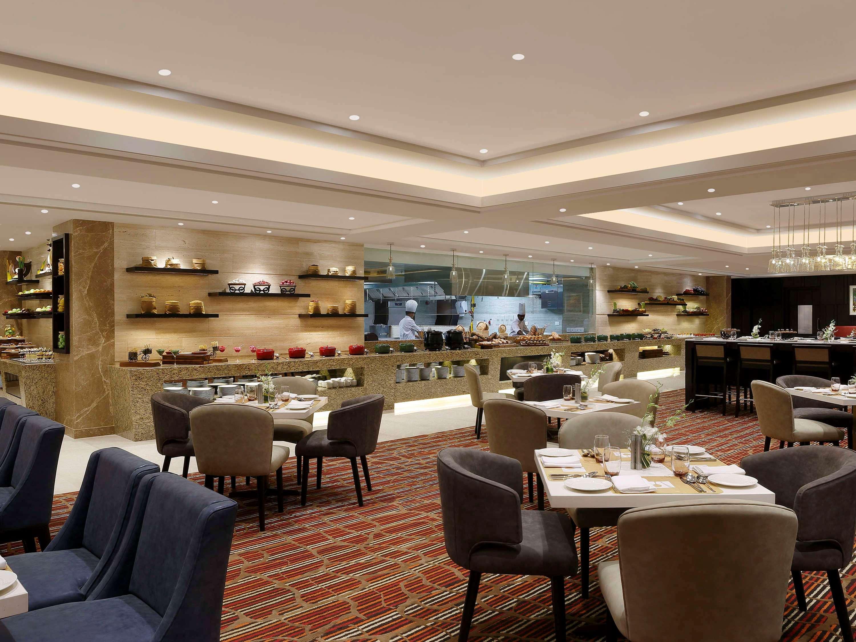โนโวเทล ลัคนาว คมติ นคร Hotel ลัคเนา ภายนอก รูปภาพ
