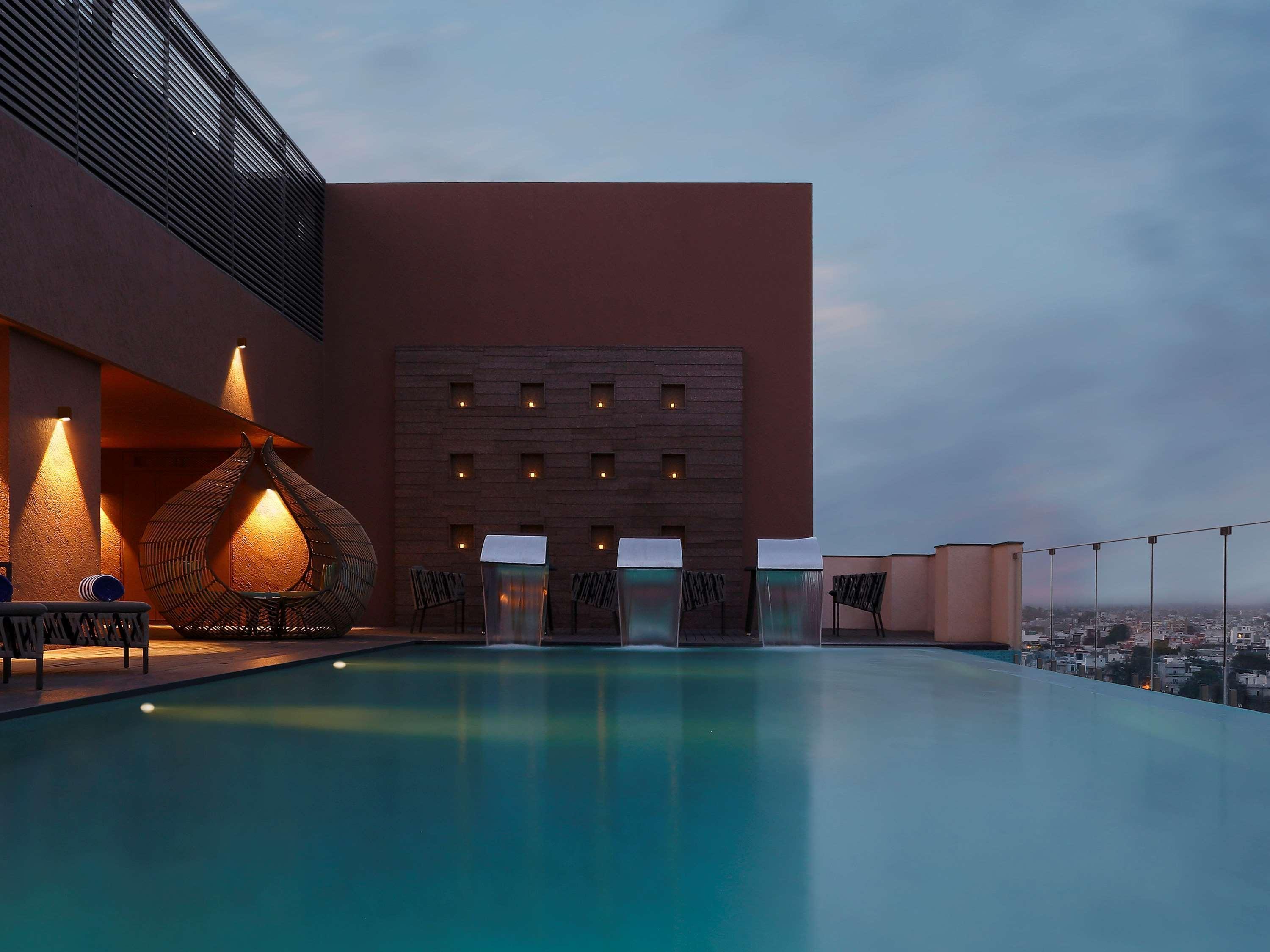 โนโวเทล ลัคนาว คมติ นคร Hotel ลัคเนา ภายนอก รูปภาพ