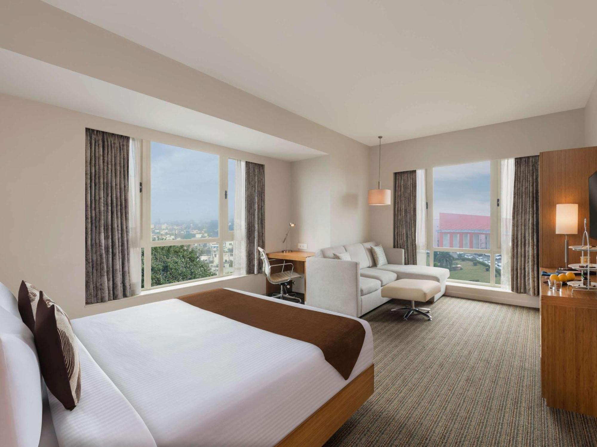 โนโวเทล ลัคนาว คมติ นคร Hotel ลัคเนา ภายนอก รูปภาพ