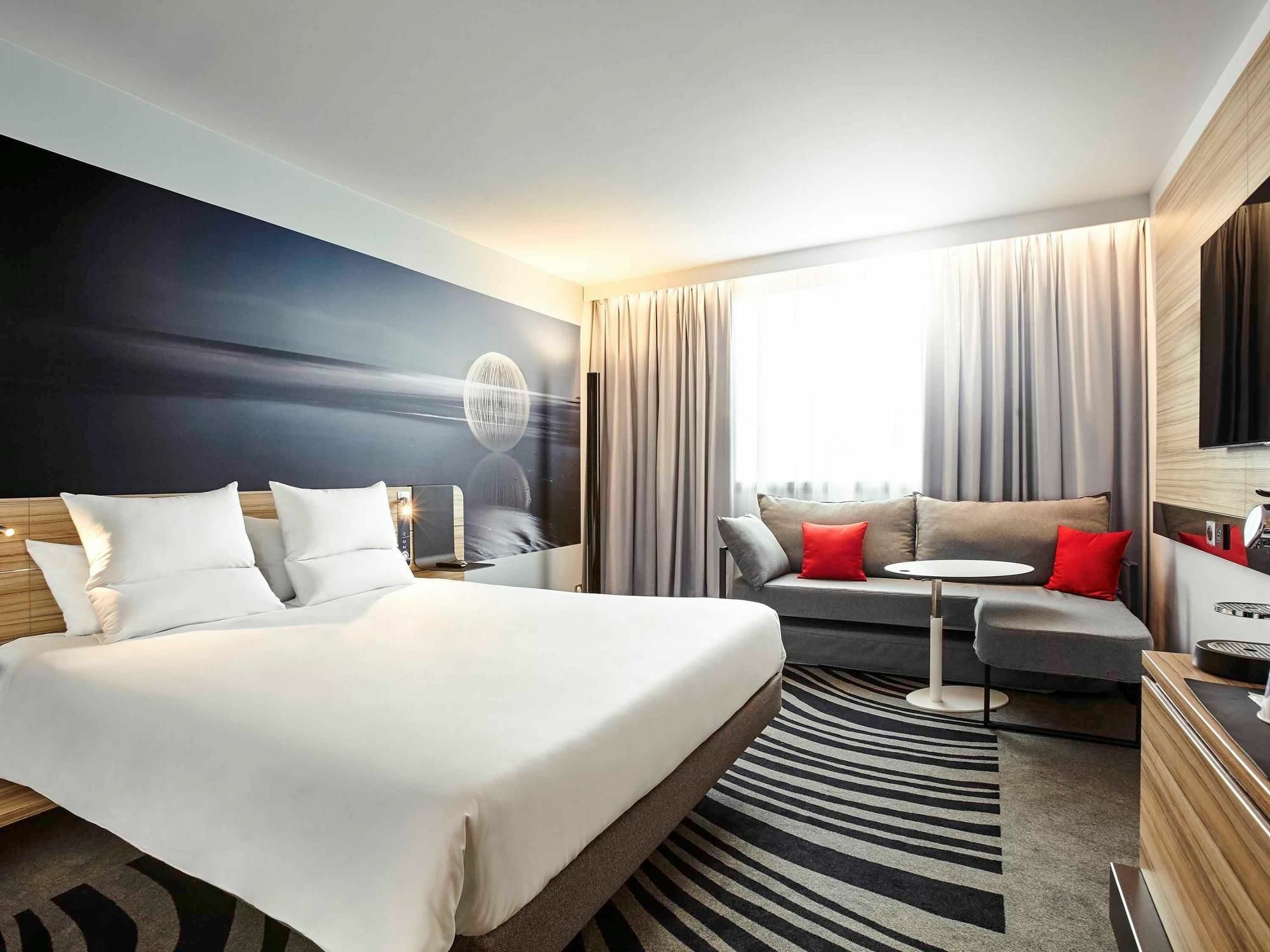 โนโวเทล ลัคนาว คมติ นคร Hotel ลัคเนา ภายนอก รูปภาพ